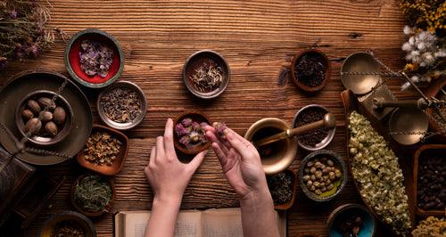 From Tradition to Innovation: How Traditional Chinese Medicine Is Reshaping the World of Anti-Aging - LanveurBotanica